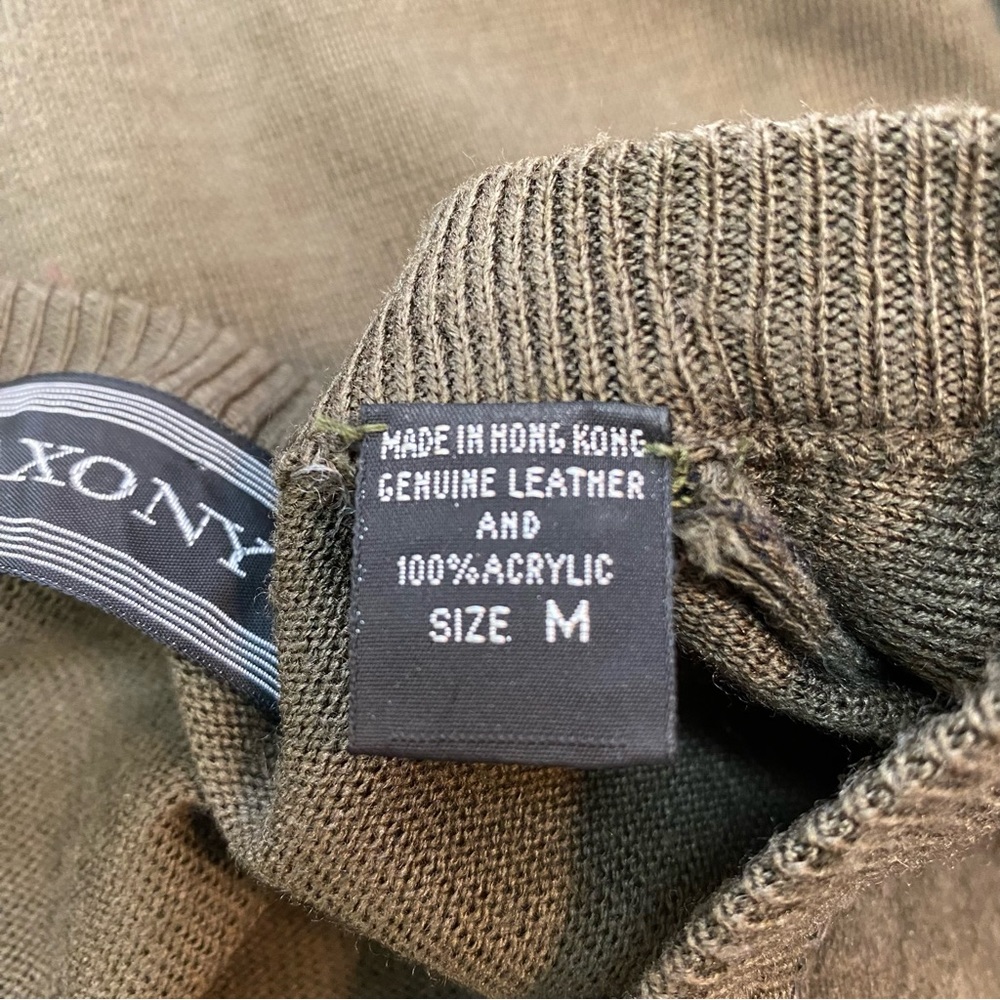 Saxony Vintage Men’s V Neck Olive Green Sweater - Picture 6 of 7